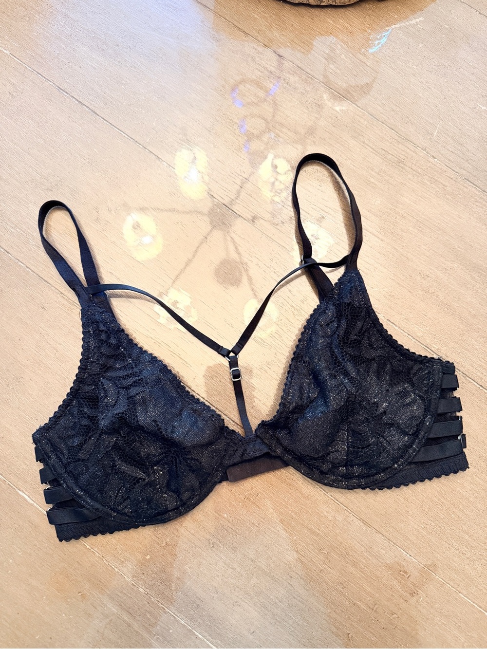 Victoria’s Secret Very Sexy Lace Plunge Bra Black Size 32D